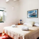 Biniparrell Vell By Escape *